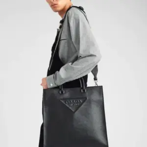Gucci embroidered tote bag with detachable strap