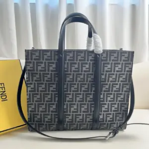 Fendi large capacity hand carry bag