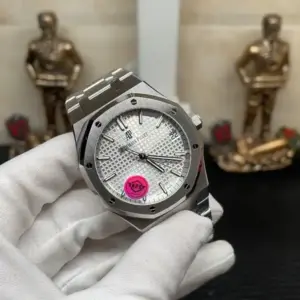 Royal Oak 15500 V2 with Caliber 4302