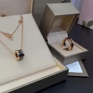 Bvlgari black ceramic necklace with ceramic ring