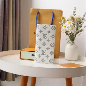 Brazza card holder
