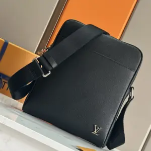 Alex small messenger bag, 21x25x4cm