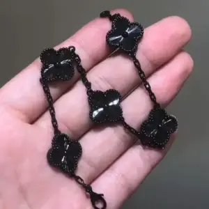 Gold black five flower bracelet