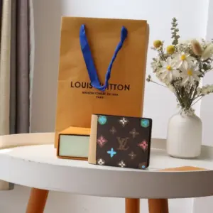 Multiple wallet