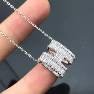 Hermes star necklace