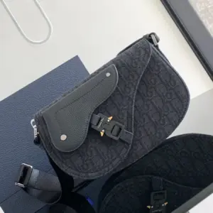Saddle messenger bag