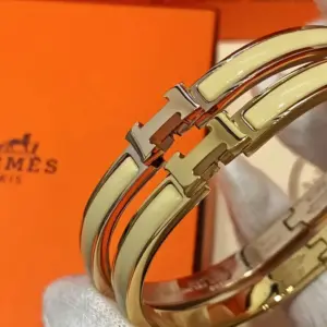 High-end jewelry Hermes Kelly bracelet with CNC engraving