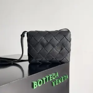 Diago Shoulder Bag
