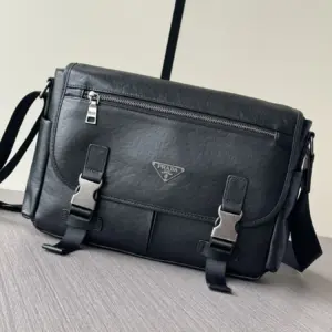 Top shelf professional hard good翻盖 Prada crossbody bag