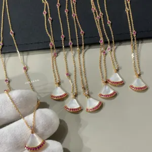 Bvlgari pink diamond fan necklace