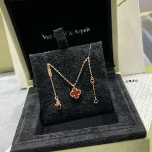 V C Mini Red Onyx Four-Leaf Necklace
