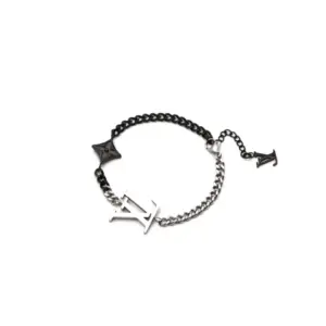 Instinct charm bracelet with adjustable chain