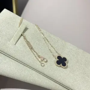 Black flower necklace