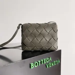 Diago Shoulder Bag