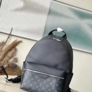 Monogram Taiga Discovery Backpack