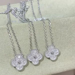 VCA medium full diamond four leaf necklace daily king blockbuster