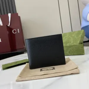 Black leather wallet with GG details