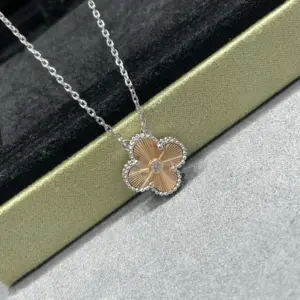 VCA 2024 Christmas cart flower four-leaf necklace
