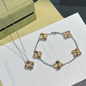 Christmas limited edition necklace