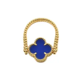Van Cleef & Arpels radium flip ring Alhambra jewelry its design is unique, timeless and elegant, teaching a first impression deeply these lucky marks draw inspi
