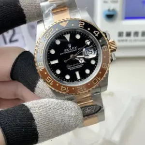 Clean Green Sapphire Ring 3285 movement