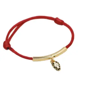 DIVAS’ DREAM bracelet inspired by Roman architecture