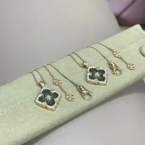 Emerald check necklace