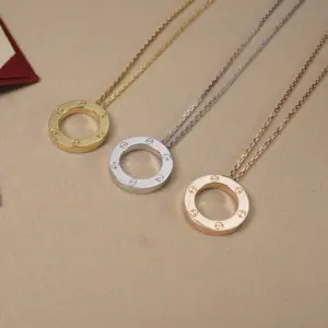 Love big disc necklace