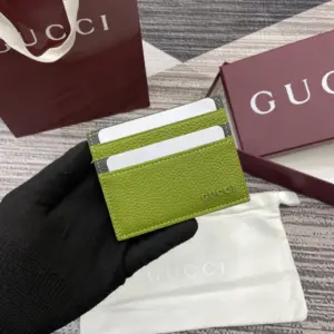 Green card holder with six card slots
